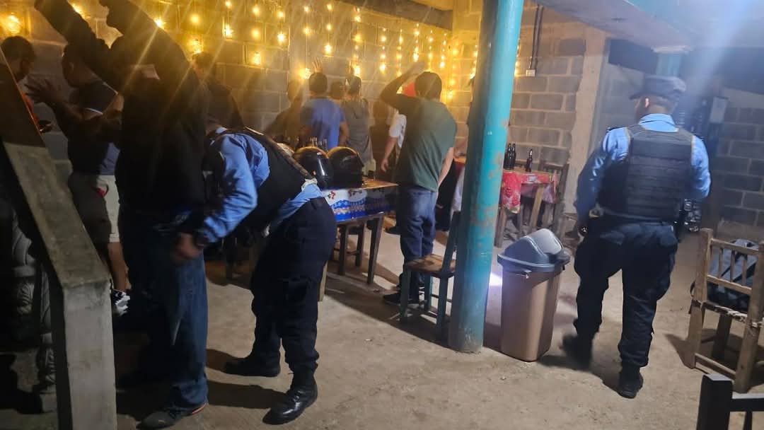 Borrachos inventan masacre y causan pánico
