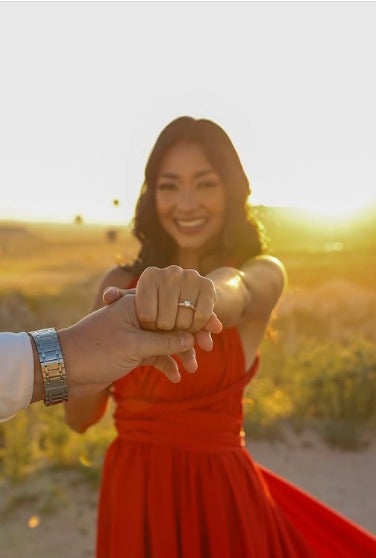 Karlen Pérez y Gustavo Leone se comprometen