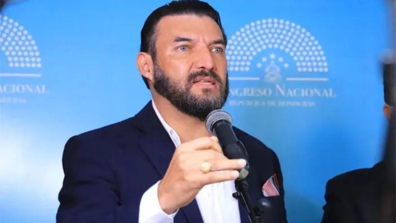 Rasel Tomé se da por exiliado