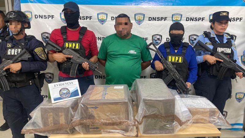 Detienen camión de encomiendas Choluteca