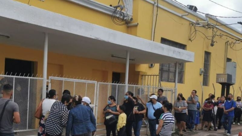 Empleados de hospitales asambleas informativas