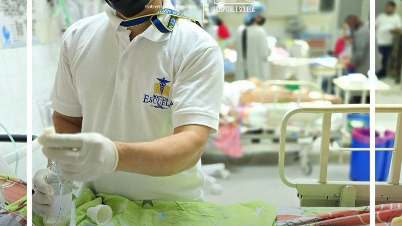 Bebé hondureño lucha por su vida tras caer de moto