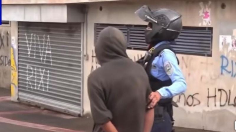 Capturan a supuesto ladrón armado con machete en las cercanías de la UNAH