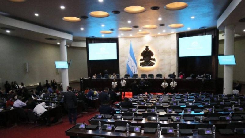 ¿En qué consiste el pacto entre diputados para aprobar el presupuesto electoral?