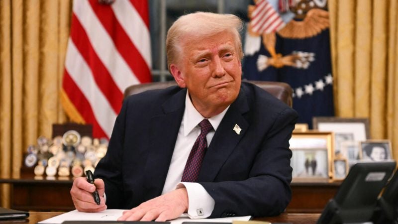 Donald Trump Trump firma acuerdo arancelario con China y prevé pacto con India