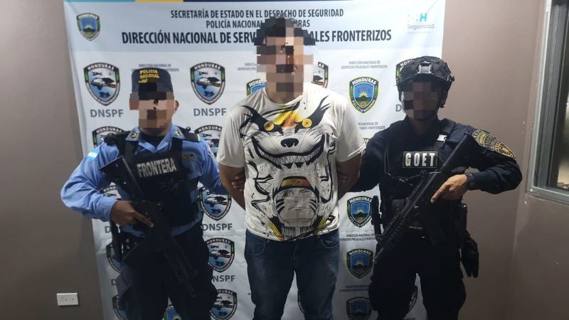 Hombre contrabando Valle