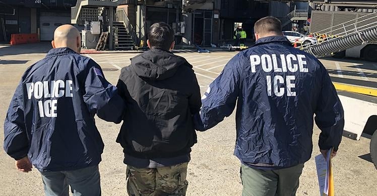 Pasos a seguir si es detenido por ICE en Estados Unidos