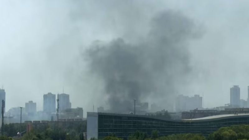 Israel intensifica bombardeos de instalaciones clave en Teherán y otras regiones iraníes