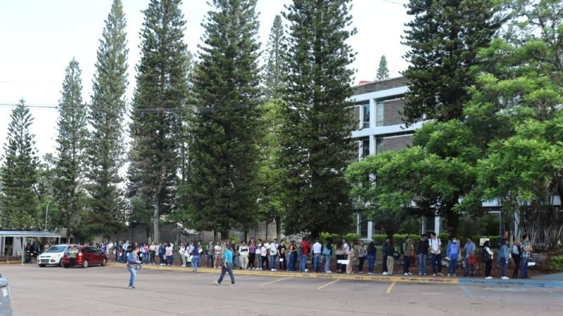 Jóvenes buscando empleo Jóvenes hondureños no trabajan ni estudian