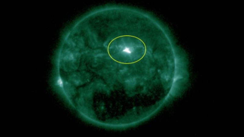 Potente llamarada solar causa apagón