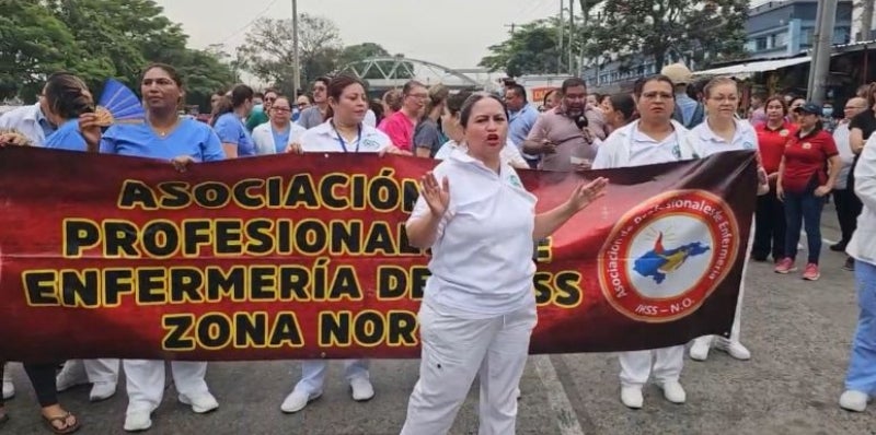 Protestan en IHSS de SPS