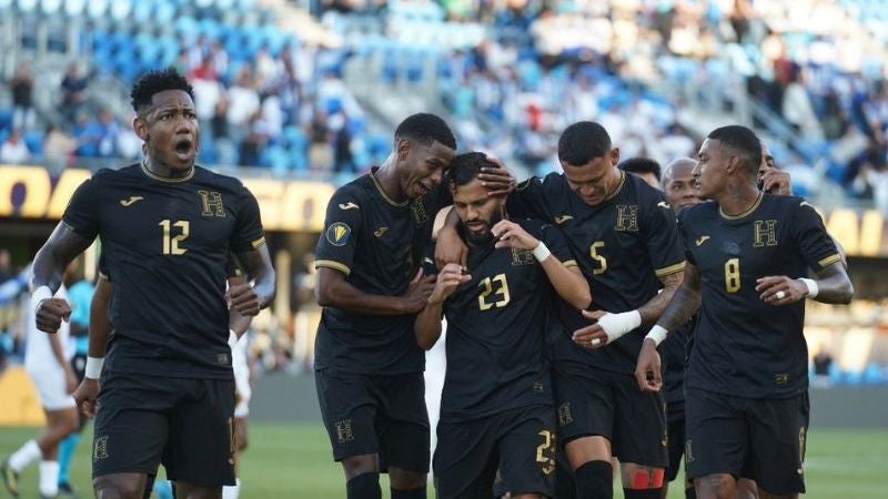 Selección Nacional (2)