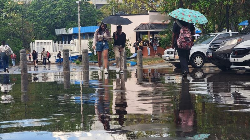 UNAH Suspende clases por lluvias