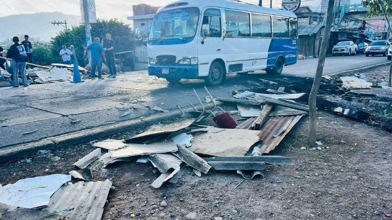 Desalojan a vendedores del mercado Zonal Belén; autoridades convocan a reunión