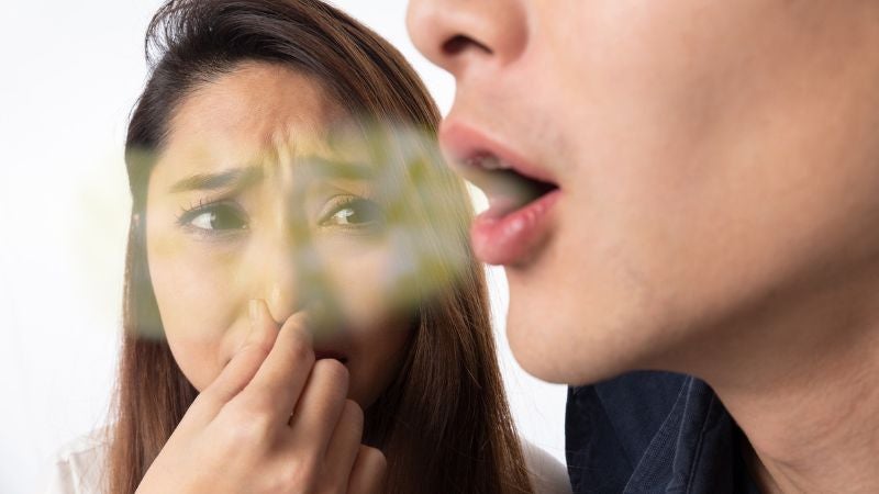 Mal aliento: causas, prevención y cuándo buscar ayuda profesional