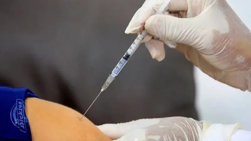 Brasil inicia ensayos clínicos en humanos de su primera vacuna contra la gripe aviar