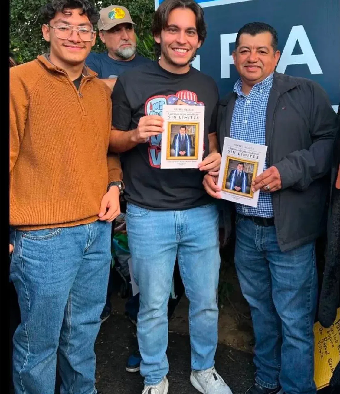 Hondureño lanza libro inspirado en Carlos Espina