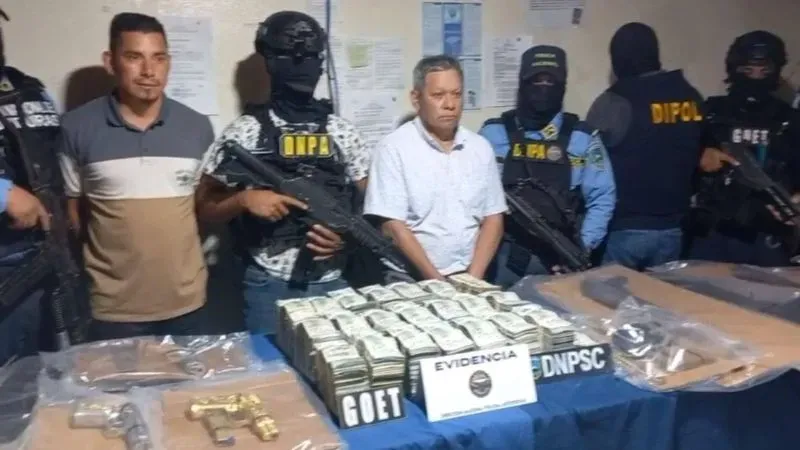 Tamara detenidos dólares Copán