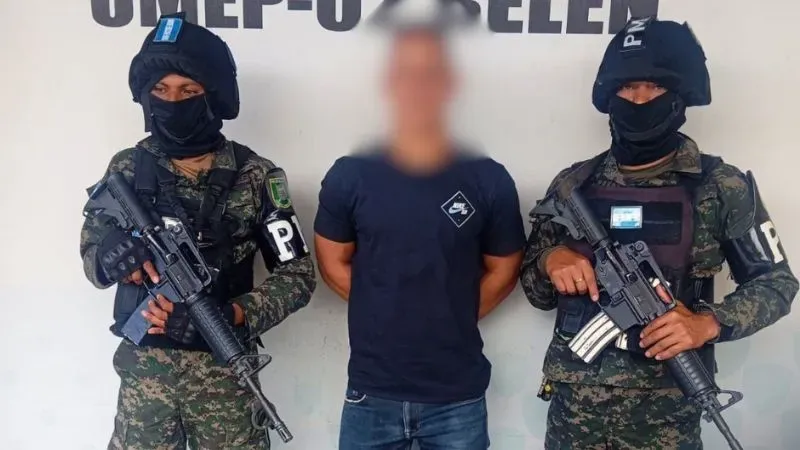 Hombre intentó arrollar militar