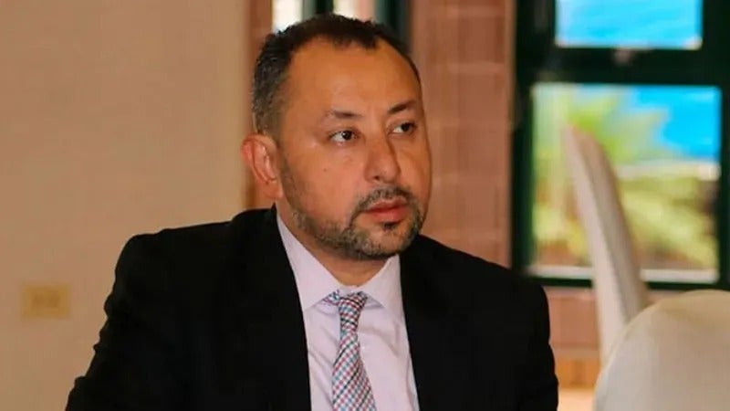 Especialista señala que la Constitución no autoriza a diputados a ejecutar fondos públicos