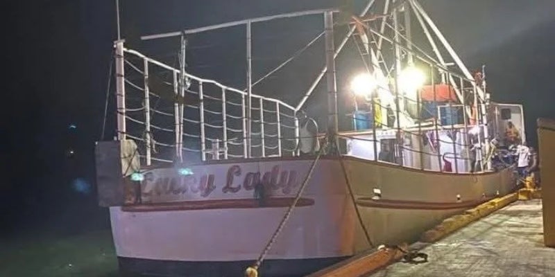 Desaparece embarcación con 18 tripulantes en Guanaja