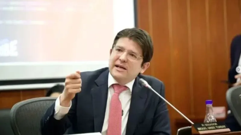 A un mes del atentado, Miguel Uribe lucha por su vida y Colombia por la verdad