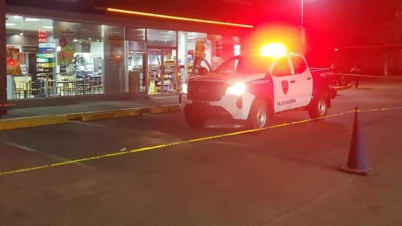 Guardia asesina esposa compañero