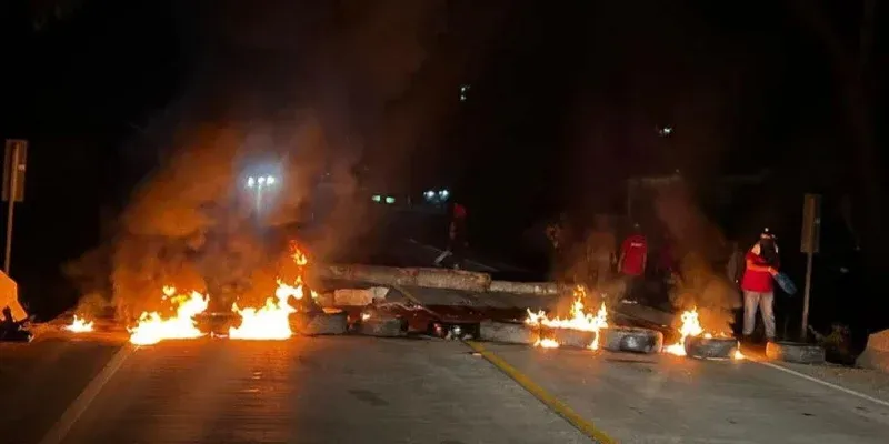 Pobladores de Quimistán protestan en la carretera CA-4