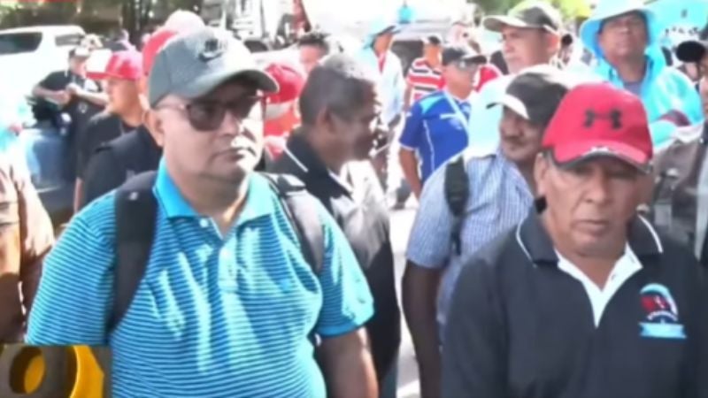 Los manifestantes anunciaron que la protestas seguirán si las autoridades no interponen una mesa de diálogo.