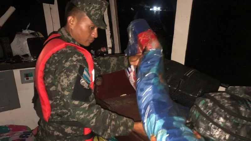 Rescate embarcación Cayos Cajones