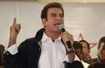 “No sea insolente”: Nasralla responde con dureza a Enrique Reina tras ser llamado demagogo