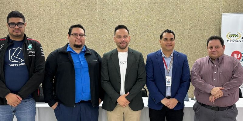 UTH Tegucigalpa celebra su primer Hackathon LegalTech con expositores de alto nivel