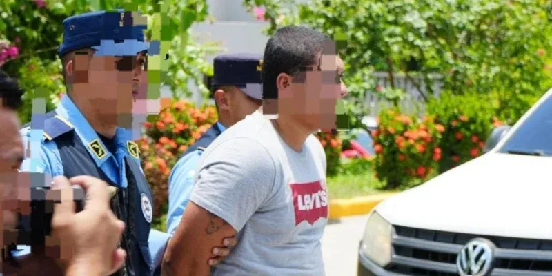 Arrestan a hombre por causar aborto, violar y maltratar a su pareja
