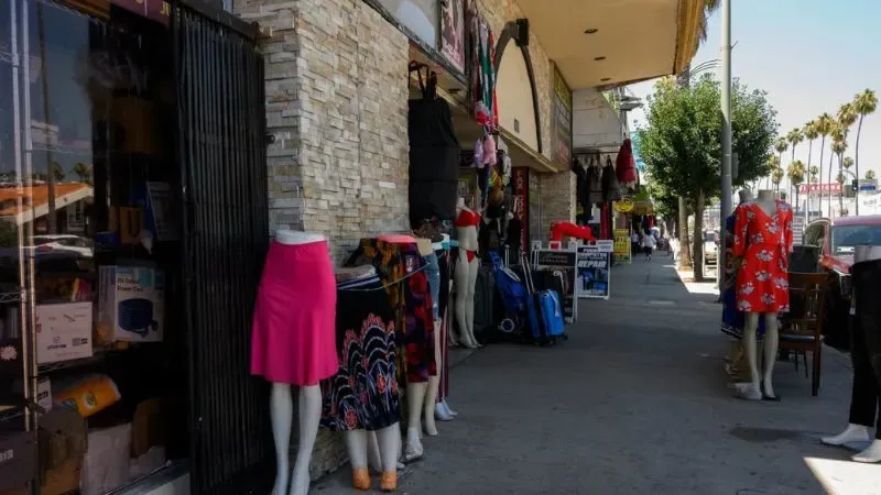 Emprendedores del Valle de San Fernando, Los Ángeles, enfrentan caída de ventas