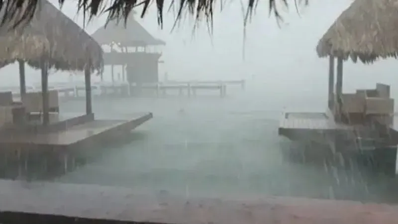 Torrenciales lluvias afectan la zona insular de Honduras