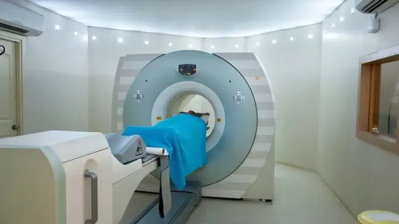 Hombre pierde la vida tras ser arrastrado por resonancia magnética