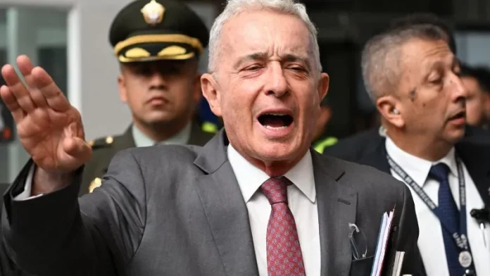 Queda libertad Álvaro Uribe