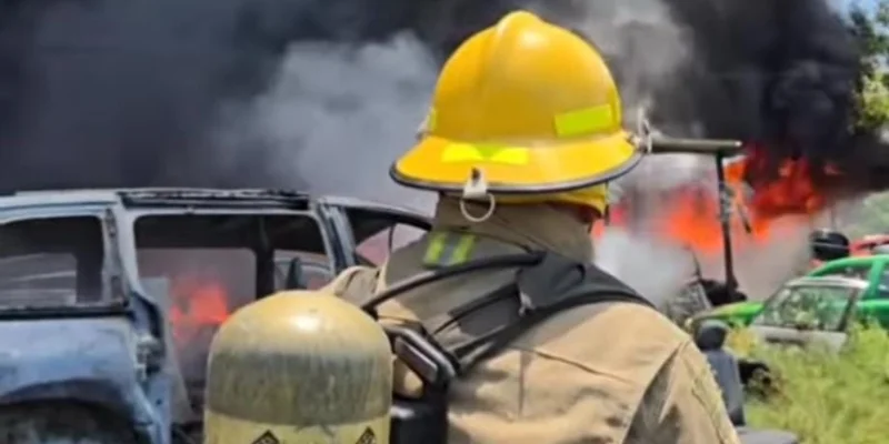 Voraz incendio en yonker de Choloma deja pérdidas de L15 millones