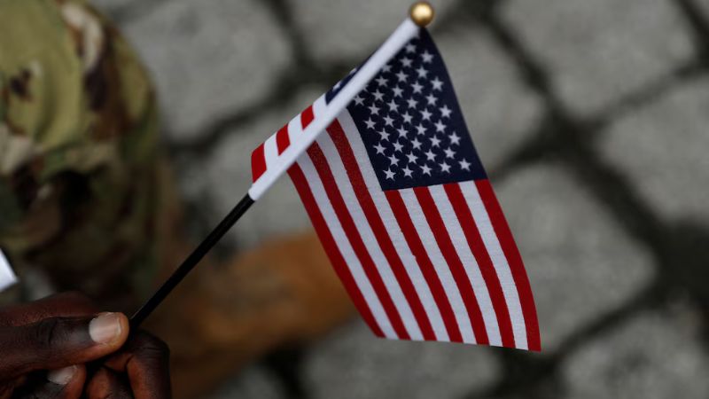 El Departamento de Estado de EE.UU. propone nuevas reglas para la Lotería de Visas con mayores controles de identidad. (1)