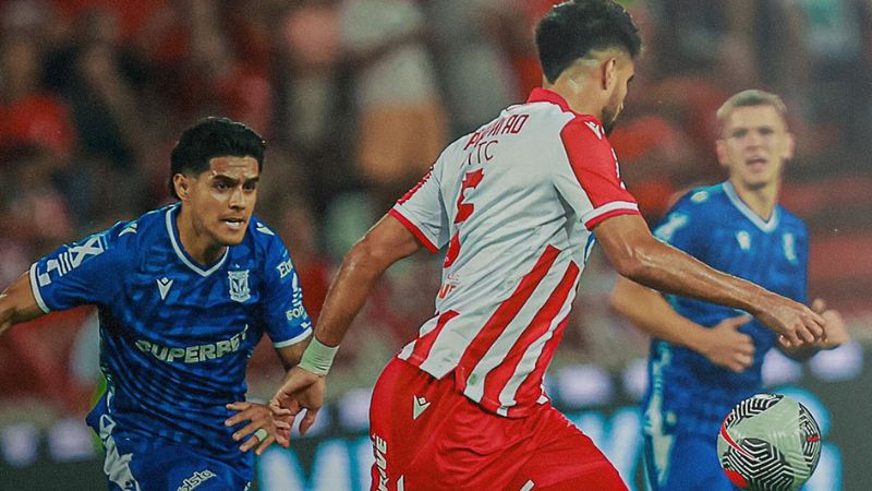 El delantero hondureño, Luis Palma no pudo evitar que su equipo, el Lech Poznan, quedara eliminado de la fase de grupos de la Champions League.