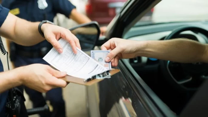 multas de tránsito en EE. UU.