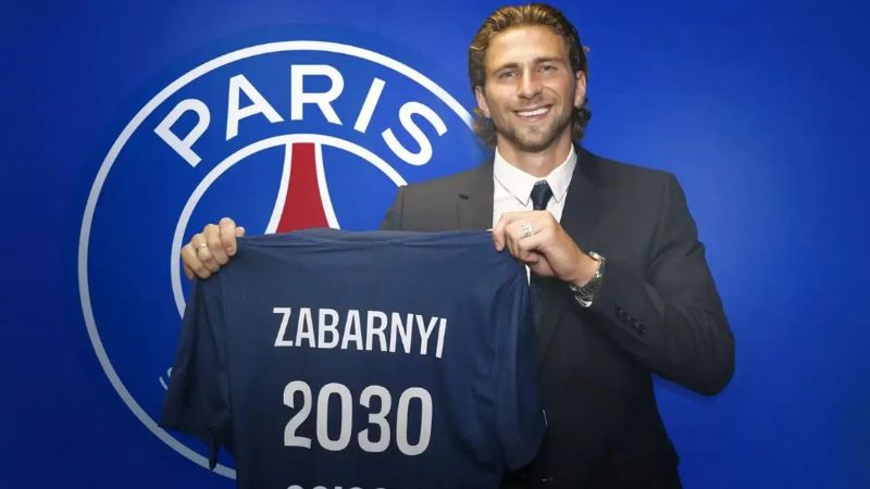 El PSG y el Bournemouth llegaron a un acuerdo para el traspaso del defensa ucraniano Illia Zabarnyi.