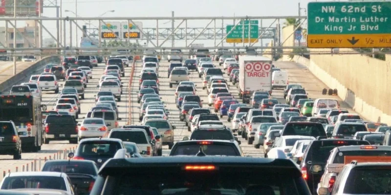 Miami ocupa el tercer lugar en top 10 de las ciudades con peor tráfico de EE.UU.