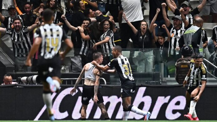 Un gol de Bernard en los minutos finales le dio la clasificación a las semifinales de la Copa Sudamericana al Atlético Mineiro sobre el Bolívar.