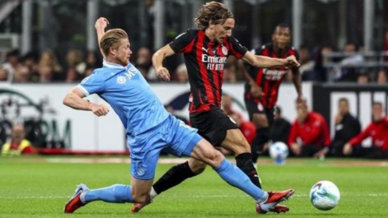 Luka Modric y Kevin De Bruyne se vieron las caras por primera vez desde su llegada a Italia.