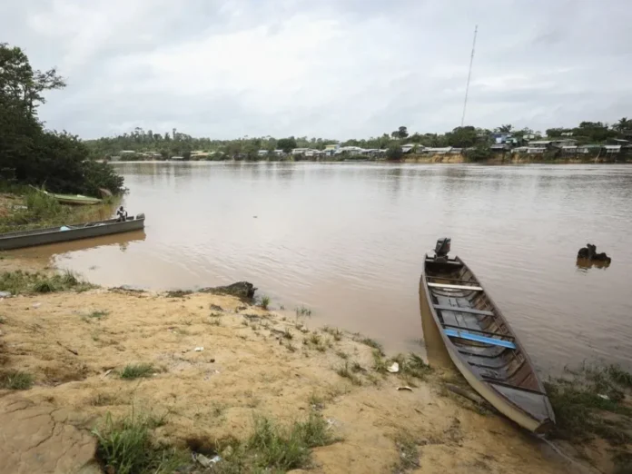 Guyana denuncia disparos a un equipo electoral desde Venezuela