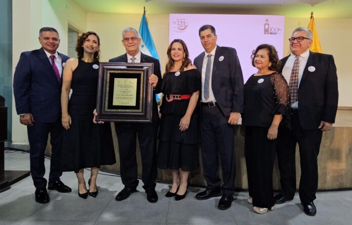 Juan-bendeck-familia