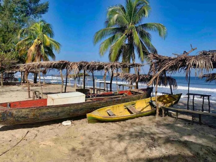 Empresarios y líderes de Tela hacen un llamado al gobierno por invasiones en propiedades privadas