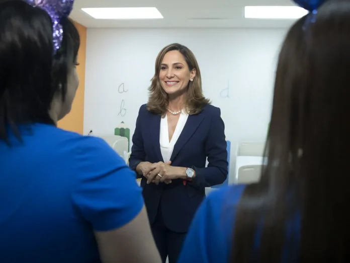 María Elvira Salazar cúpula militar