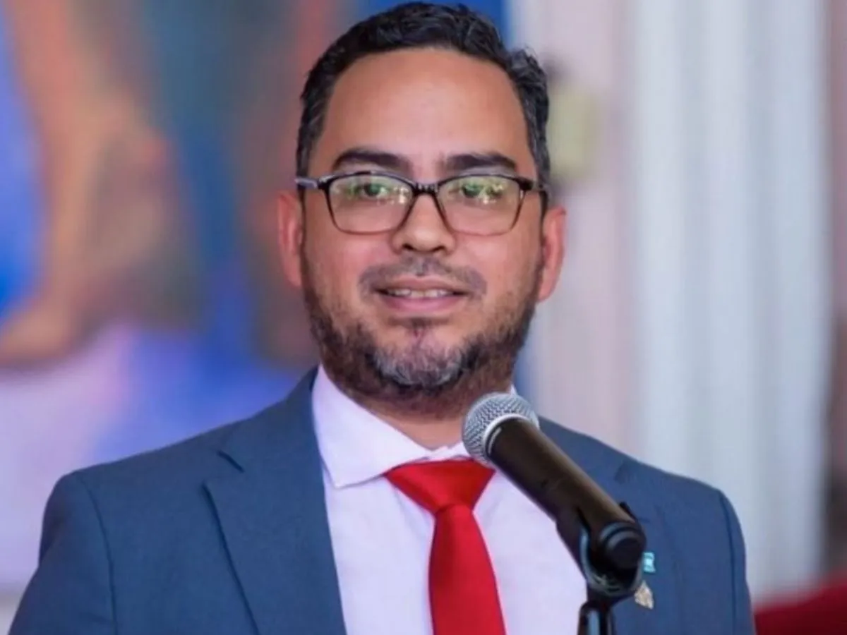 Respuesta Allan Alvarenga imprenta